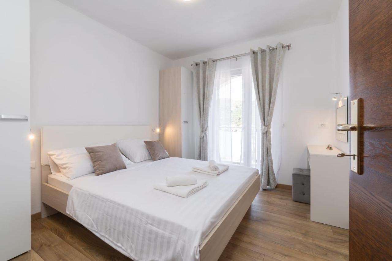 Maloa Two Bedroom Apartment Smokvica  ภายนอก รูปภาพ